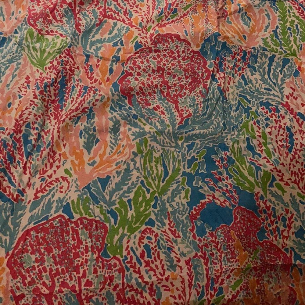 Lilly Pulitzer Duvet cover for Garnet Hill! EUC & fits a queen bed.